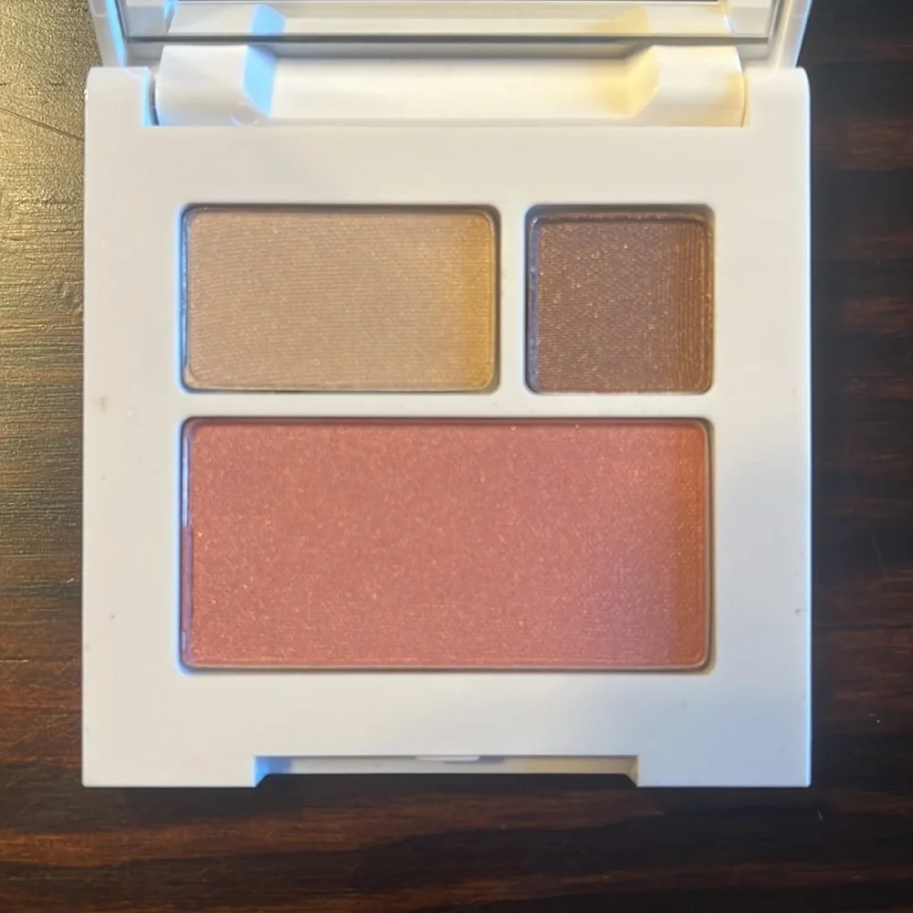 Clinique 01 like mink and 07 sunset glow